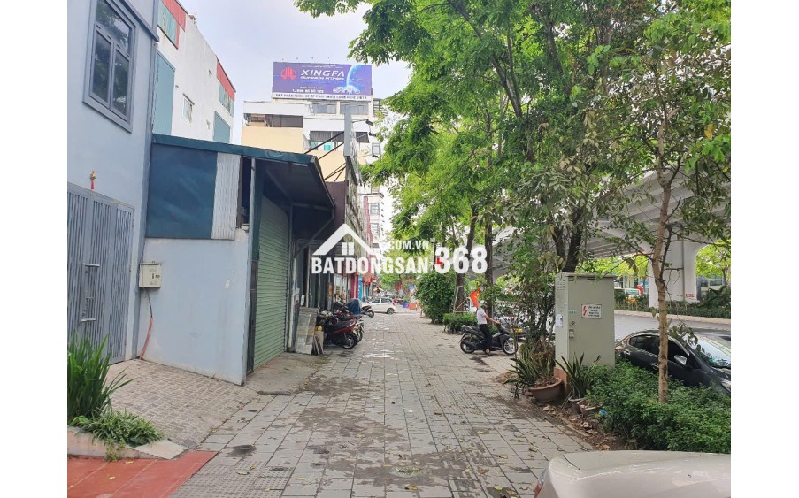 Đất Mặt phố Phạm Văn Đồng, 190m2, MT4,5m, 305 triệu/m2, vỉa hè, 0962996331